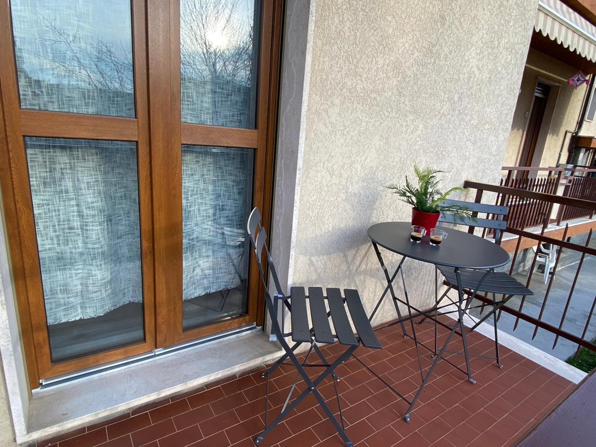 Elegante Appartamento Tre Amis - Doppio Garage & Free Wifi - Ac Centallo エクステリア 写真